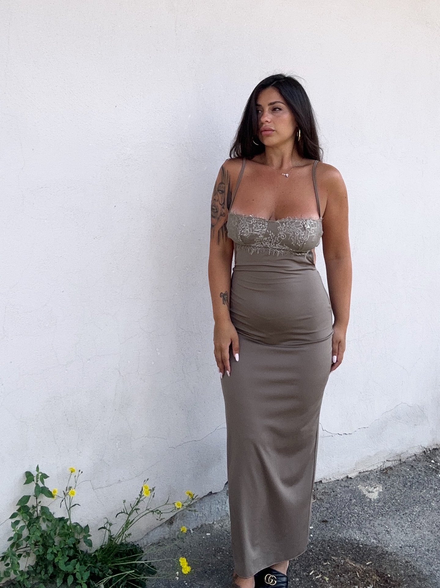 Abito lungo lingerie con pizzo e schiena scoperta